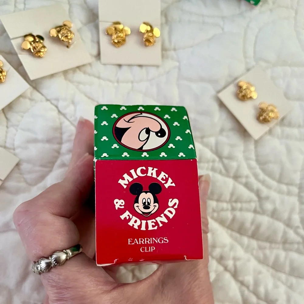 NIB vintage 1990 Avon Mickey Mouse clip on earrings set of 6 pairs party favors